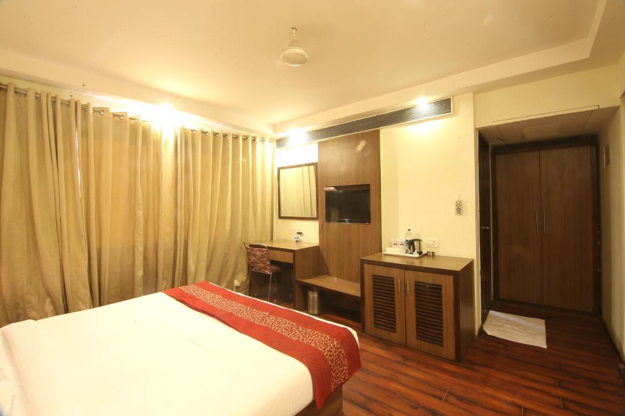 Hotel Garnet Durg Exterior photo