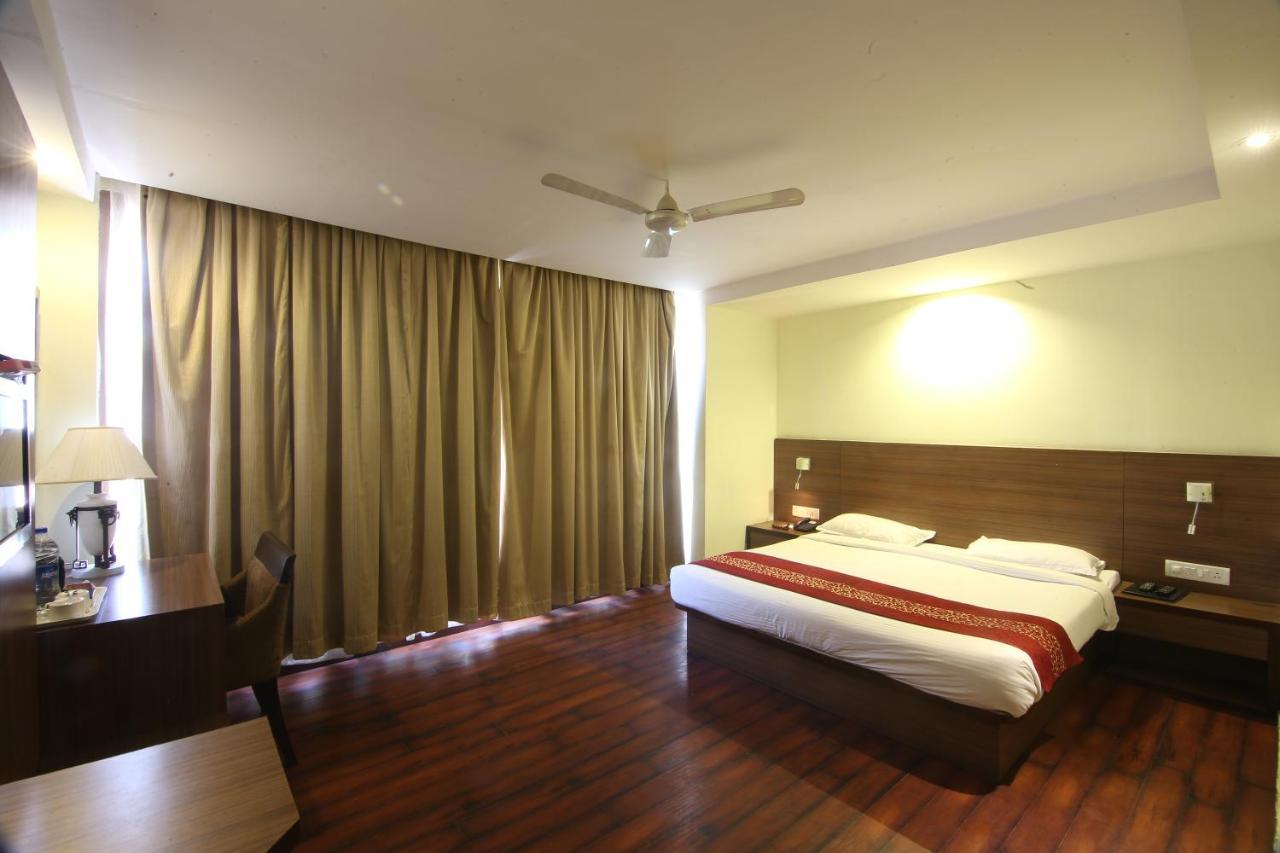 Hotel Garnet Durg Exterior photo